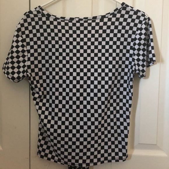 Checkered crop top - Picture 2 of 2